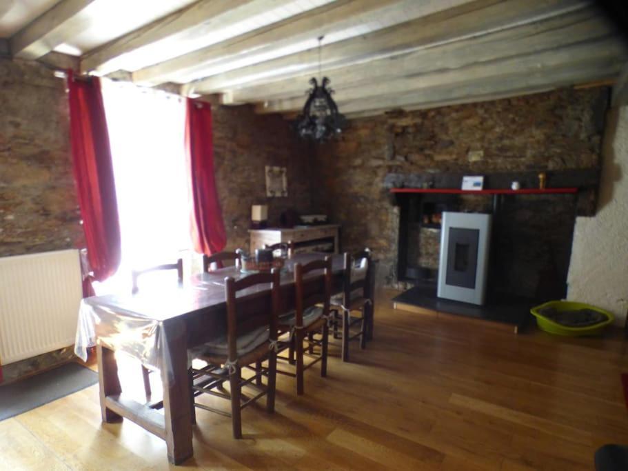 Maison Familiale Pour 8 Saint-Aventin Extérieur photo