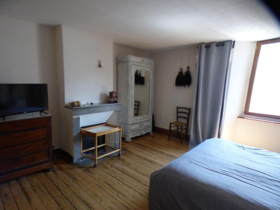 Maison Familiale Pour 8 Saint-Aventin Extérieur photo