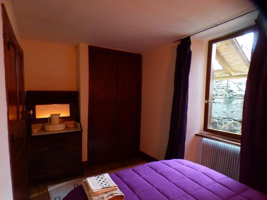 Maison Familiale Pour 8 Saint-Aventin Extérieur photo