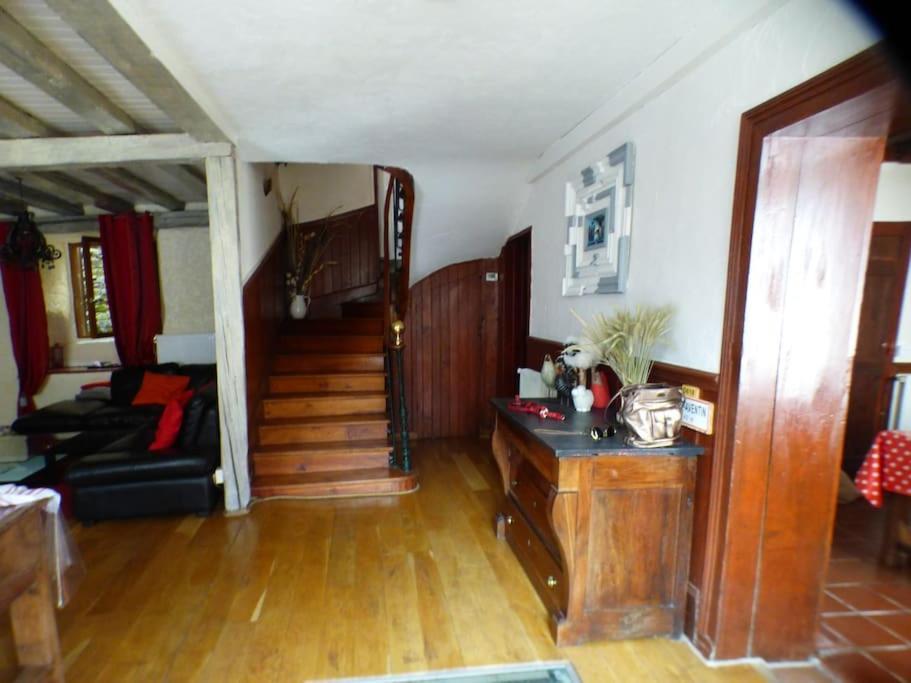 Maison Familiale Pour 8 Saint-Aventin Extérieur photo
